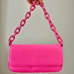 Trendy neon pink shoulder bag